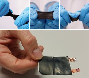 Prototyp der Batterie lässt sich dehnen und biegen (Foto: ethz.com, Peter Rüegg)