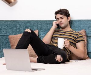 Surfen: ist für viele besser als die Beziehung (Foto: pixabay.de/gracinistudios)