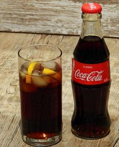 Coca-Cola: Fake News prallen an der Marke ab (Foto: pixabay.com, Bru-nO)