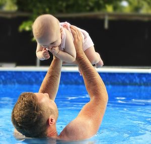 Vater: Elternzeit sollte mehr gefördert werden (Foto: pixabay.com, 947051)