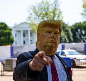 Donald Trump: Facebook-Faktencheck obsolet (Foto unsplash.com, Darren Halstead)