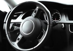 Smarte Technik im Auto birgt Gefahren (Foto: pixabay.com, MiRUTH_de)