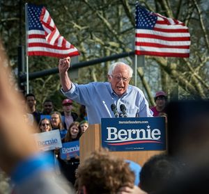 Sanders: Schrift zeigt Ideologie (Foto: unsplash.com, Vidar Nordli-Mathisen)