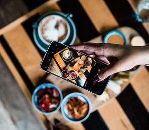 Essens-Bild: Social Web beeinflusst Ernährung (Foto: unsplash.com, Steve Daniel)