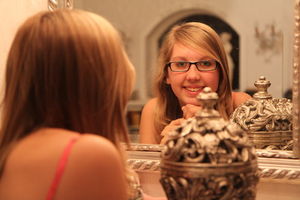 Selbstbild: selten realistisch (Foto: pixelio.de, Stefanie Bernecker - Pfinztal)