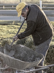 Harte Arbeit: dank Outsourcing noch mieser bezahlt (Foto: rgwarpd, pixabay.com) Harte Arbeit: dank Outsourcing noch mieser bezahlt (Foto: rgwarpd, pixabay.com)