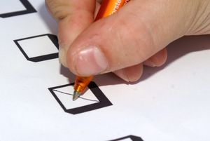 Auswahl: Entscheidungen sind oft komplex (Foto: pixelio.de, S. Hofschlaeger)