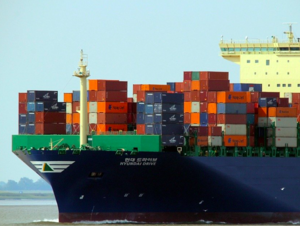 Containerschiff: Globaler Handel bricht massiv ein (Foto: pixabay.com, 127071)