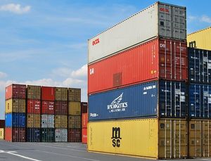 Container: Weltwirtschaft bricht massiv ein (Foto: pixabay.com, echosystem)