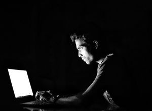 Internet: Amerikaner misstrauen Facebook und Co (Foto: pixabay.com, iAmMrRob)