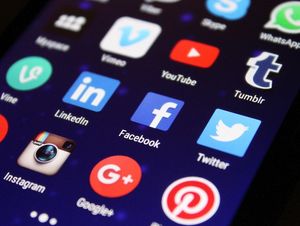 Social Media: Viele US-Unis sind krisenanfällig (Foto: pixabay.com, Pixelkult)