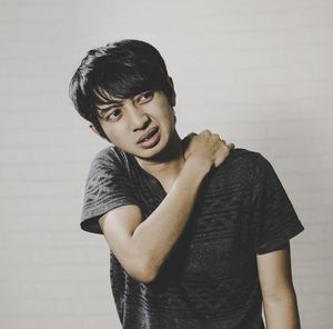 Schmerz: Abhilfe durch Opioid-Rezeptor (Foto: unsplash.com, Afif Kusuma) Schmerz: Abhilfe durch Opioid-Rezeptor (Foto: unsplash.com, Afif Kusuma)