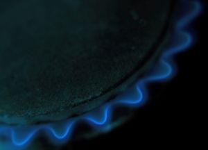 Flamme eines Ergas-Kochherdes (Foto: uschi dreiucker, pixelio.de) Flamme eines Ergas-Kochherdes (Foto: uschi dreiucker, pixelio.de)