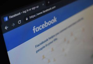 Facebook: Kritik wegen Falschinformationen (Foto: unsplash.com, Kon Karampelas)