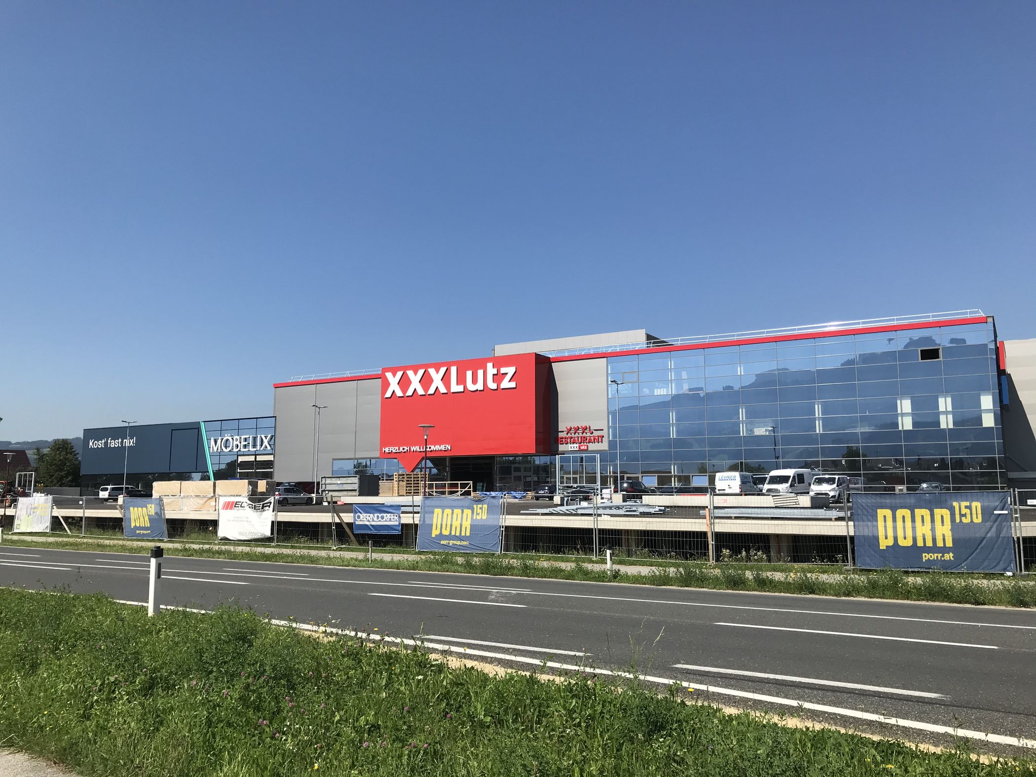 Xxxlutz Rück Oberhausen Straßburger Str 52 60 46047 Oberhausen Neues XXXLutz/Möbelix-Einrichtungshaus in Wolfsberg kurz vor Fertigstellung