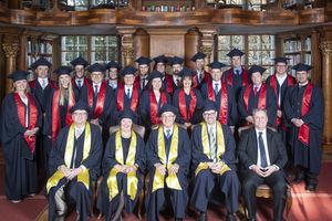 Absolventen des berufsbegleitenden MBA-Studiums (IfM Salzburg)