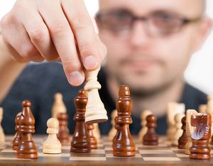 Schach: Verspielte Menschen sind zufriedener (Foto: pixabay.com, jarmoluk)