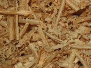 Aus Holzspänen werden künftige Biotreibstoffe (Foto: Petra Morales, pixelio.de)