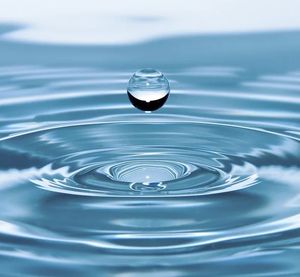 Wassertropfen: molekulare Grundlagen wichtig (Foto: pixabay.com, ronymichaud)