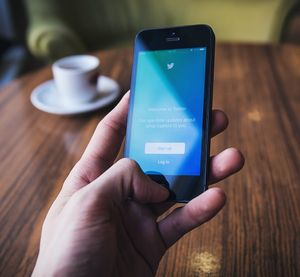 Twitter: Kommentare verwirren Faktenchecks (Foto: unsplash.com, freestocks)