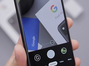 Foto: User können Google-KI helfen (Foto: unsplash.com, Daniel Romero)