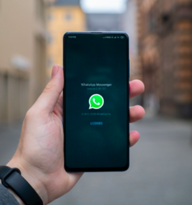 WhatsApp: Senden von stummen Videos (Foto: unsplash.com, Mika Baumeister)