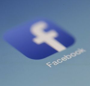 Facebook: Misstrauen senkt Nutzung nicht (Foto: pixabay.com, LoboStudioHamburg)