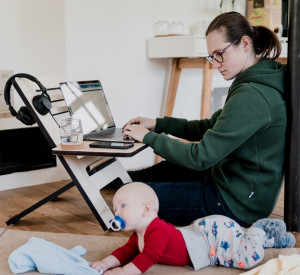 Home-Office: Angestellte oft abgelenkt (Foto: unsplash.com, Standsome Worklifestyle)