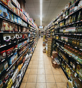 Supermarkt: unfaire Forderungen für Lieferanten (Foto: unsplash.com/Phil Aicken)