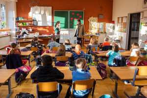 Air filter test in real school lessons