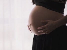 Schwangerschaft: COVID-19 kein großes Risiko (Foto: pixabay.com, Free-Photos)