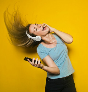 Musik: Streaming bringt 83 Prozent der Umsätze (Foto: unsplash.com, bruce mars)