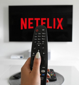 Netflix: Viertel der Produktionen von Frauen geleitet (Foto: pixabay.com, Tumisu)