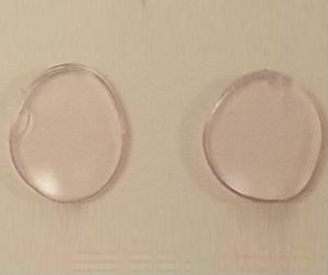 Rosa schimmernde Kontaktlinsen für Farbenblinde (Foto: acs.org)