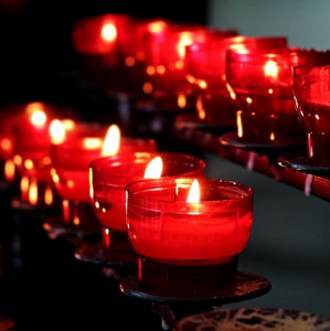 Gedenken: erfolgt in der Pandemie oft online (Foto: pixel2013, pixabay.com)