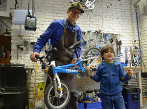 Sebastian Sommer (47) mit Matheo (5) (Foto: CAP-Kindersicherheit GmbH)