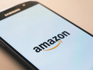 Amazon: nicht nur im Handel groß (Foto: Christian Wiediger, unsplash.com)