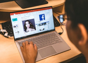 Facebook: User melden ungeeignete Inhalte (Foto: unsplash.com, Nghia Nguyen)