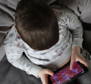 Junge: Gaming-Online-Dienste boomen (Foto: pixabay.com, BiancavanDijk)