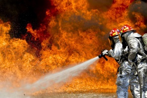 Feuerwehrleute: Löschen belastet Gesundheit (Foto: pixabay.com, David Mark)