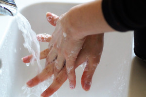 Händewaschen: Das ist notwendig, aber ungesund (Foto: pixabay.com, ivabalk)