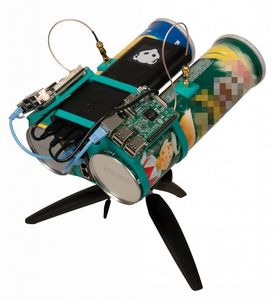 Richtfunkantenne aus Kartoffelchipsdosen und Raspberry Pi (Foto: SIT)