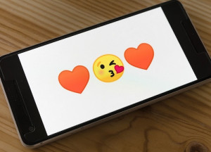 Herz: Emojis als symbolische Weltsprache (Foto: pixabay.com, viarami)