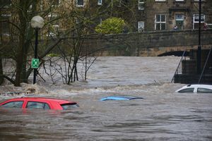 Hochwasser-Opfer erhalten Datenrettung (Foto: Unsplash) 