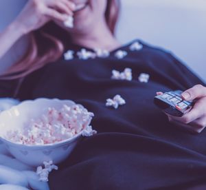 Chillen vor dem TV: viele melden sich krank (Foto: pixabay.com, JESHOOTS-com) Chillen vor dem TV: viele melden sich krank (Foto: pixabay.com, JESHOOTS-com)