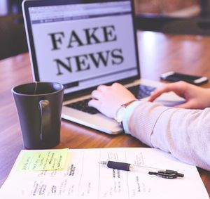 Fake News: beeinflussen politische Wahlen (Foto: pixabay.com, memyselfaneye)