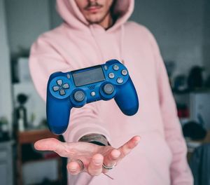 Controller: immer mehr Menschen spielen (Foto: unsplash.com, Florian Gagnepain)