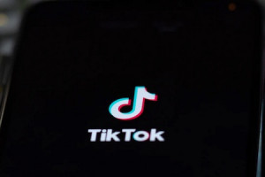 TikTok: User teilen Probleme mit Community (Foto: unsplash.com, Solen Feyissa)