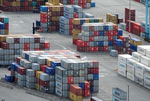 Container: Exporte in Drittstaaten gesunken (Foto: pixabay.com, jadefalcon3)