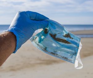 Maske: schädliches Mikroplastik (Foto: Bryan Yurasits, unsplash.com)